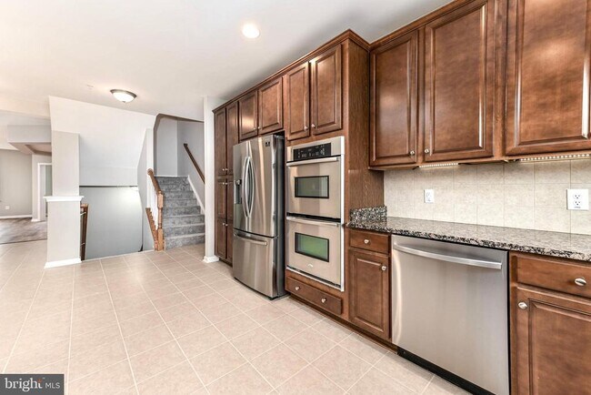 Building Photo - 22722 Beacon Crest Terrace