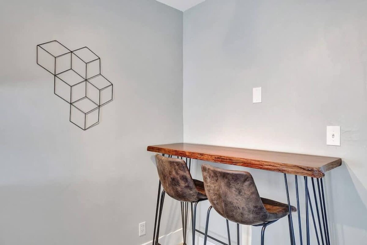 Building Photo - 50 Davie Blvd