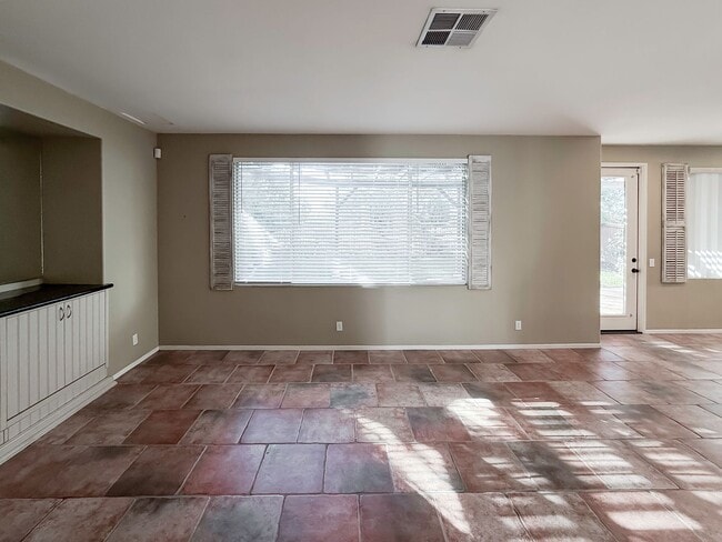 Building Photo - AVAILABLE NOW! 4 BED / 3 BATH TEMEKU HILLS HOME FOR RENT! LARGE BACKYARD + AMENITIES GALORE!