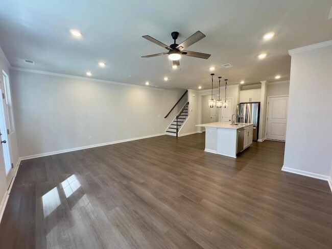 Building Photo - 1856 Alpine Summer Ln