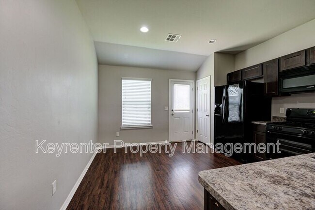 Building Photo - 3533 SE 94th St
