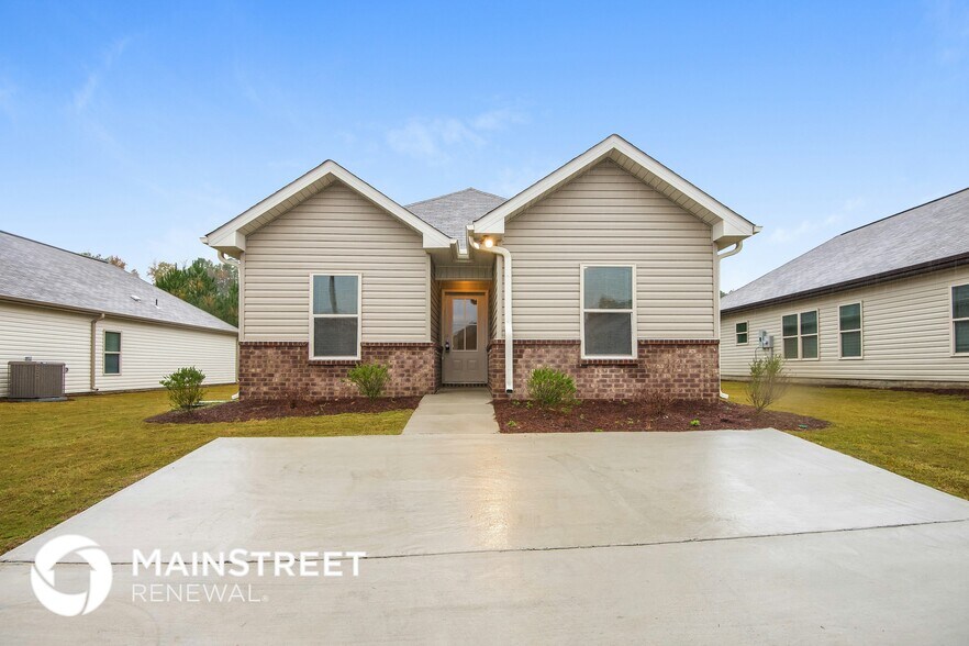 Primary Photo - 875 Maple Trce