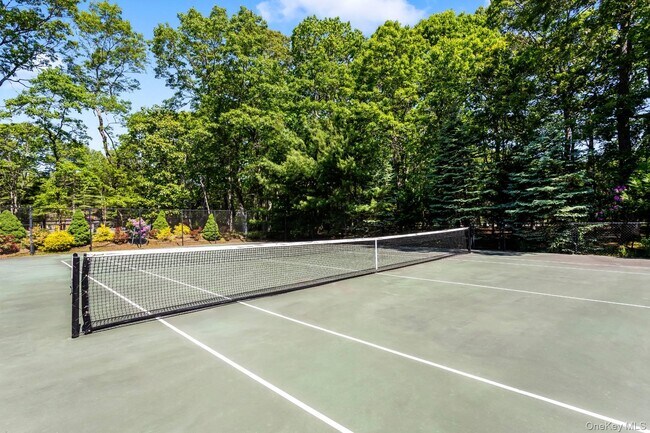 Building Photo - 6 Strathmore Ct