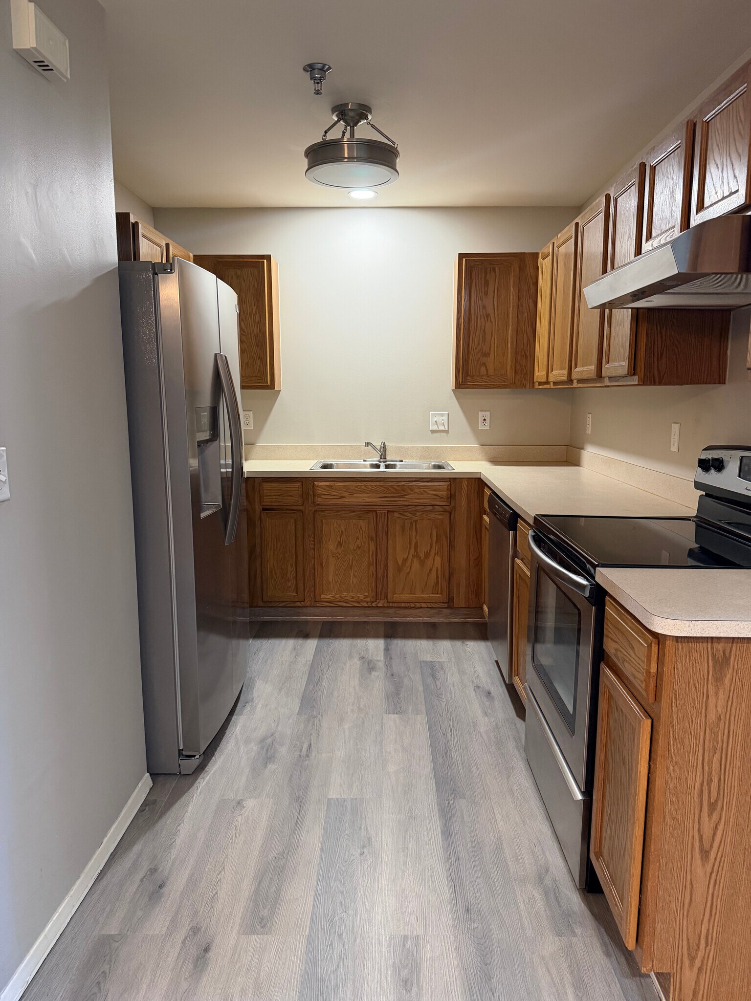 Building Photo - 23296 Cornerstone Village Dr