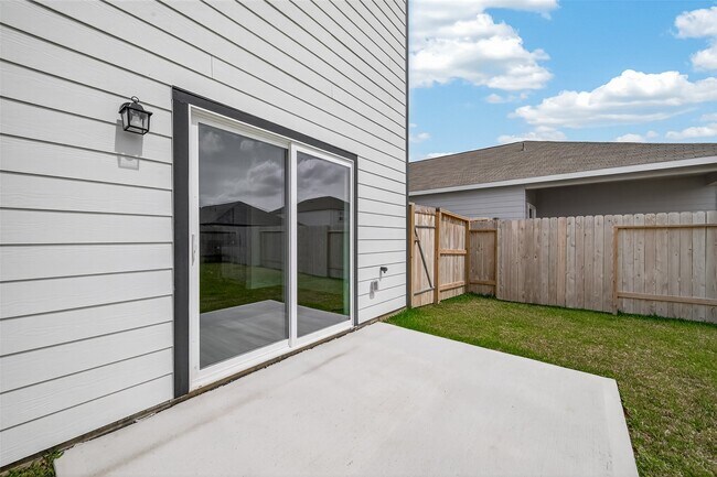 Building Photo - 31247 Williams Lndg St