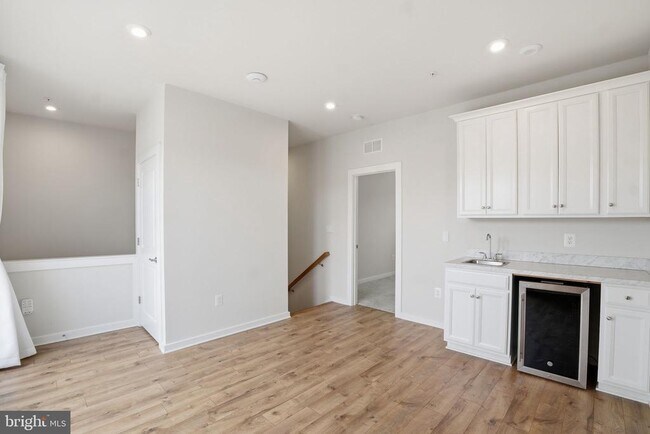 Building Photo - 8178 Red Hook St