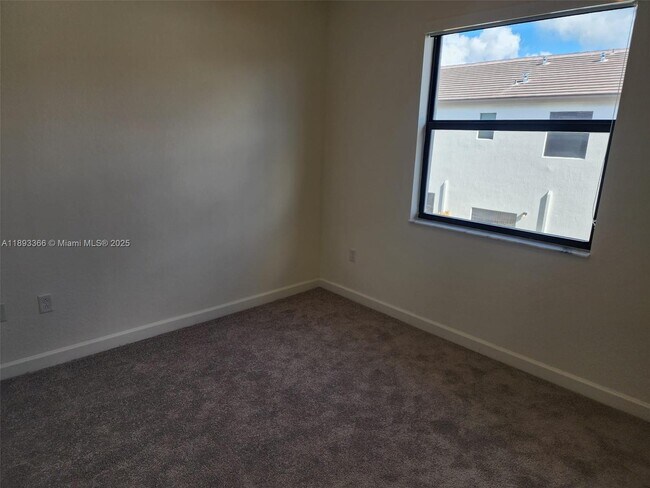 Building Photo - 12867 SW 232nd Ln