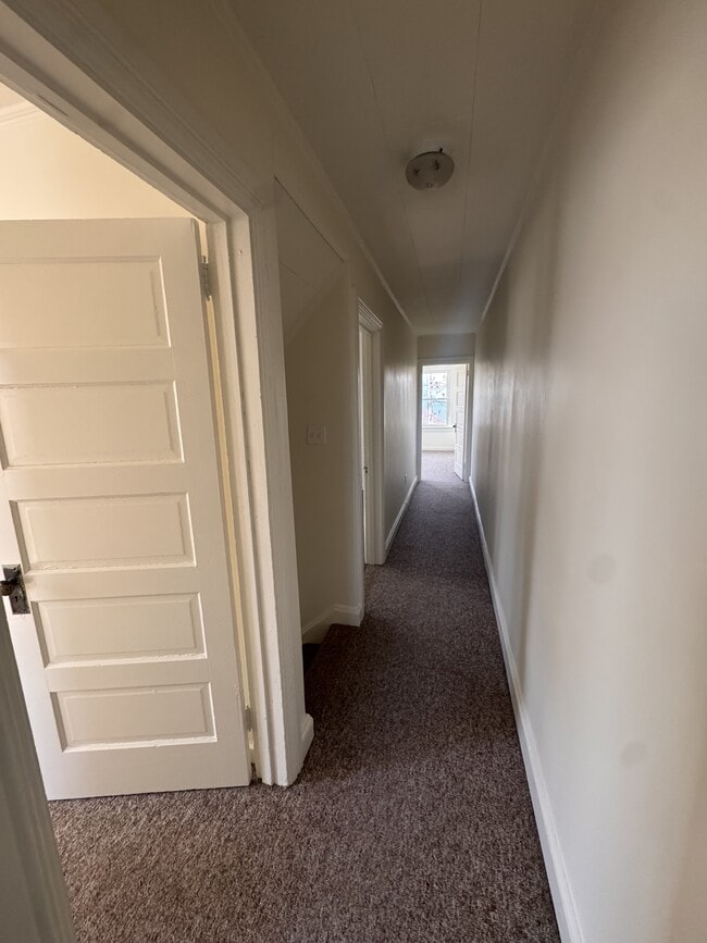 Building Photo - 167 S Hanover St