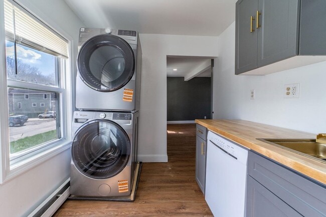 Building Photo - 14 Winter St