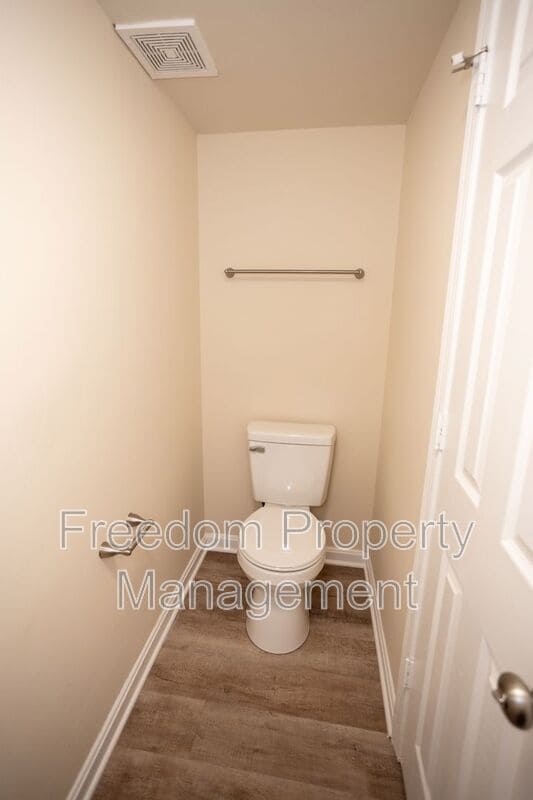 Building Photo - 10270 Cub Run Ct