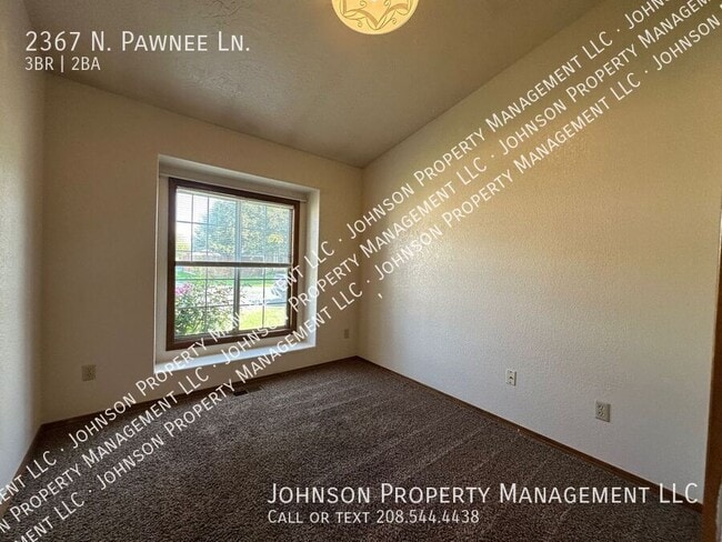 Building Photo - 2367 N Pawnee Ln