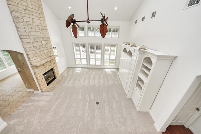 Building Photo - 3811 Parkside Dr