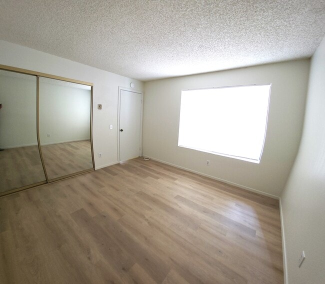 Building Photo - 3525 Lebon Dr