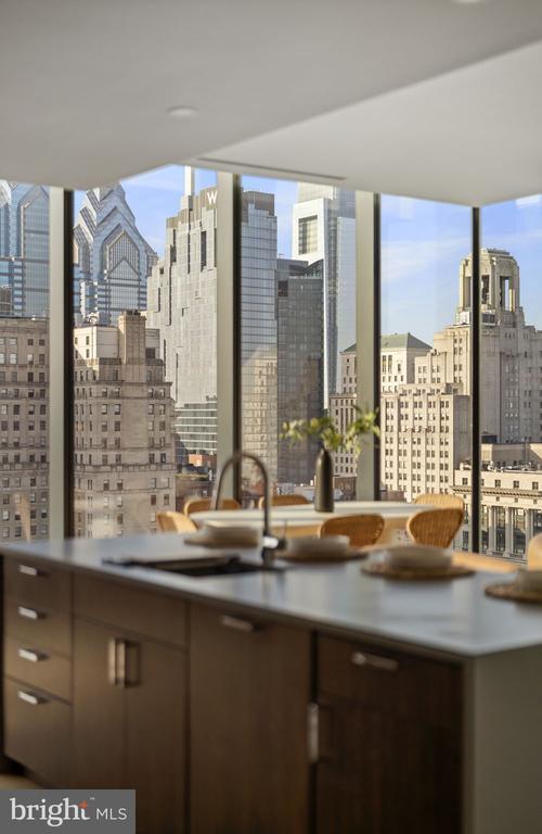 Building Photo - 210 S 12th St