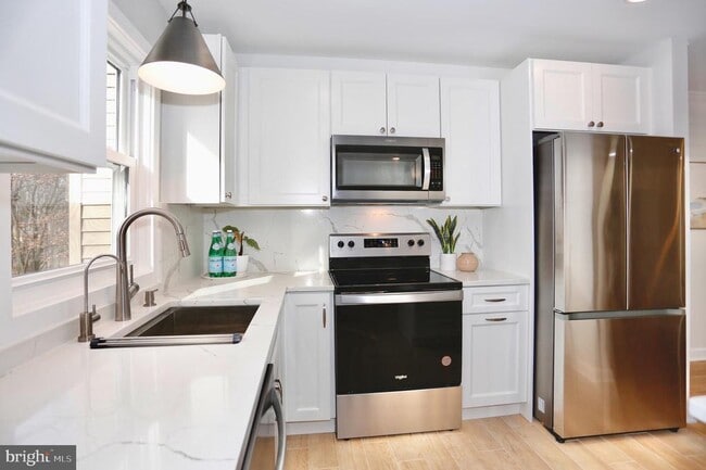 Building Photo - 1515 Templeton Pl