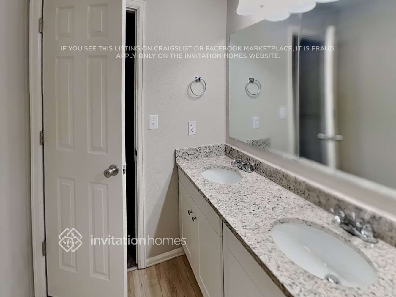 Building Photo - 6454 W 96th Pl