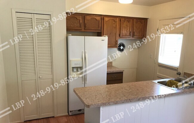 Building Photo - 5925 Inkster Rd