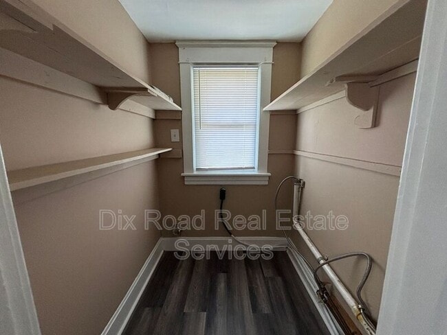 Building Photo - 708 Elwood St