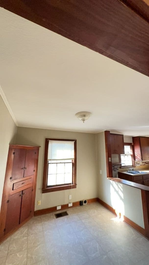 Building Photo - 205 Pineleaf Ln