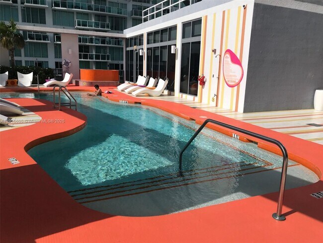 Building Photo - 31 SE 6th St