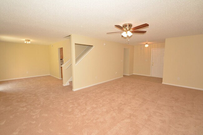Building Photo - Pike Township 4 bedroom home