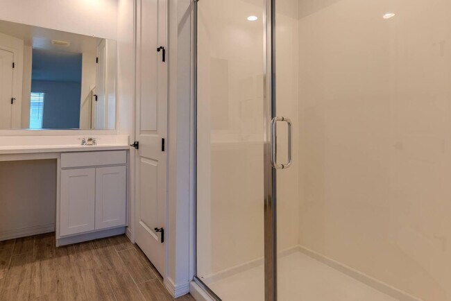 Building Photo - 11248 E Unger Ave