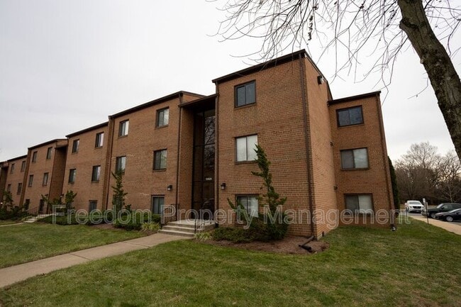 Building Photo - 10629 Provincial Dr