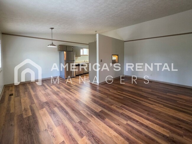 Building Photo - 3100 Apple Valley Ln
