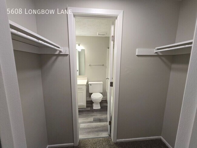 Building Photo - 5608 Longbow Ln