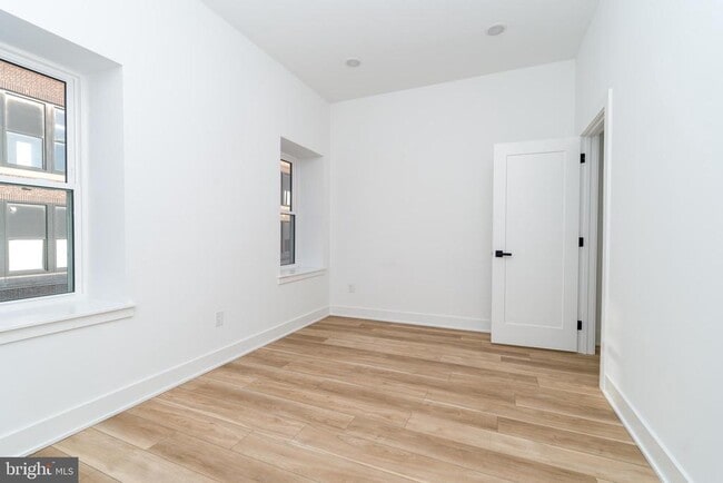 Building Photo - 2700 E Auburn St