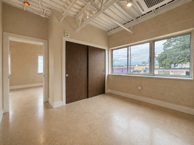 Building Photo - The Garden Lofts