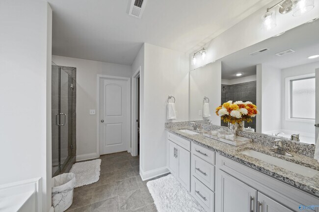 Building Photo - 6077 Thorntons Way Cir NW
