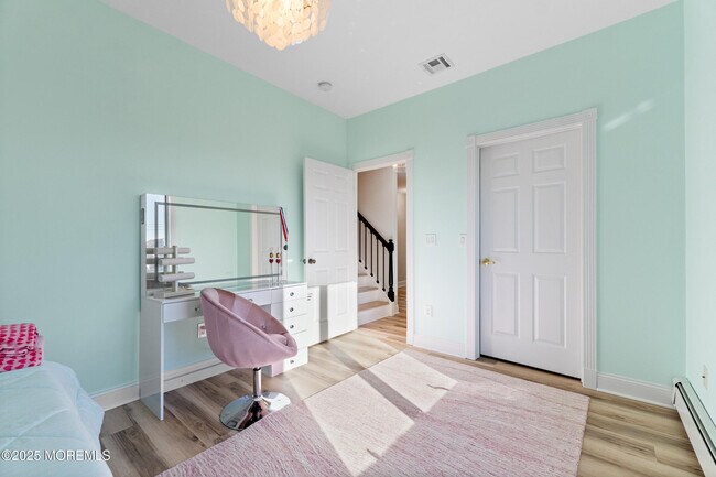 Building Photo - 3456 E Thistle Ave