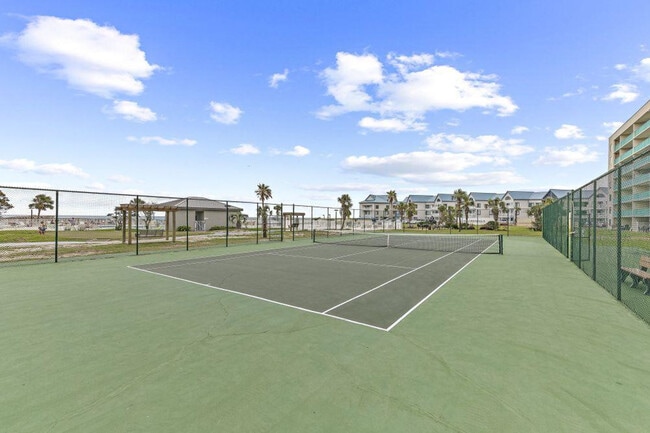 Building Photo - 375 Plantation Rd