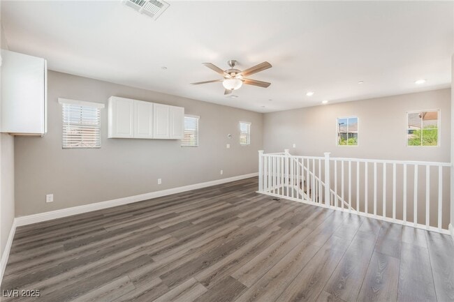 Building Photo - 161 Lomita Heights Dr