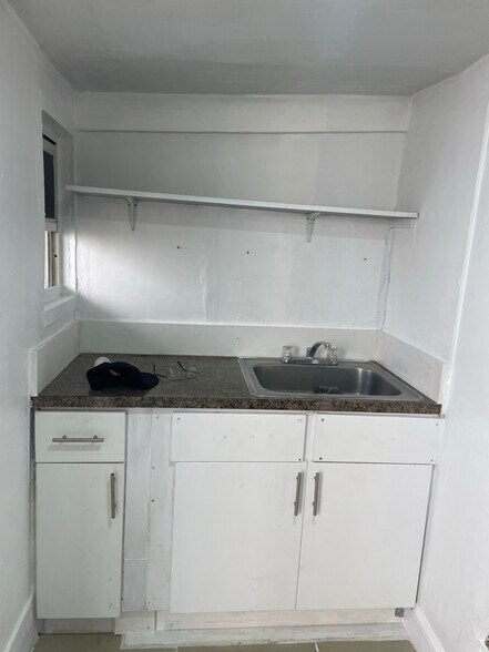 Building Photo - 3131 W 16th Ave