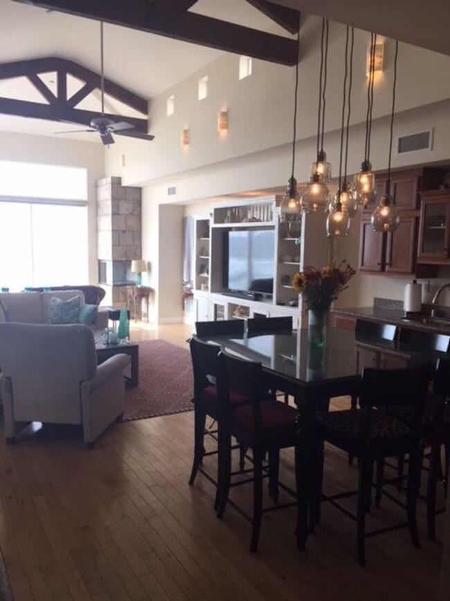 Building Photo - Ocean Front, Fabulous View, Vacation rental