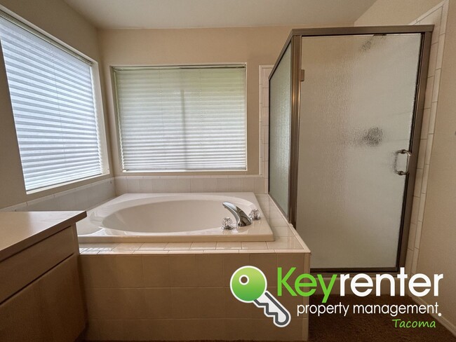 Building Photo - Magnificent North West Tacoma Home