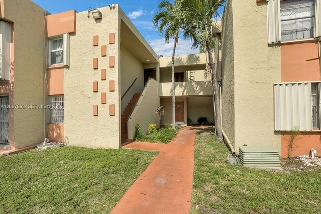 Building Photo - 9370 W Flagler St