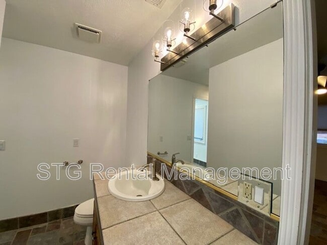 Building Photo - 1697 Stucki Dr