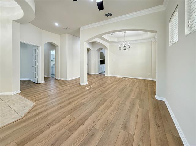 Building Photo - 906 Cougar Dr
