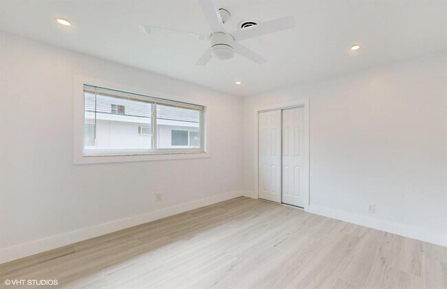 Building Photo - 4761 NE 28th Ave