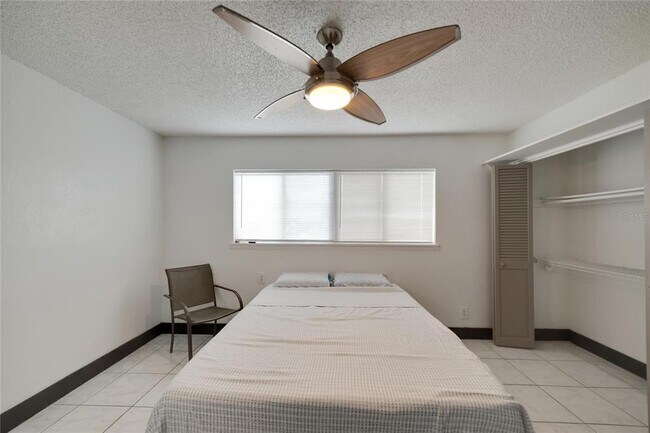 Building Photo - 6301 Newtown Cir