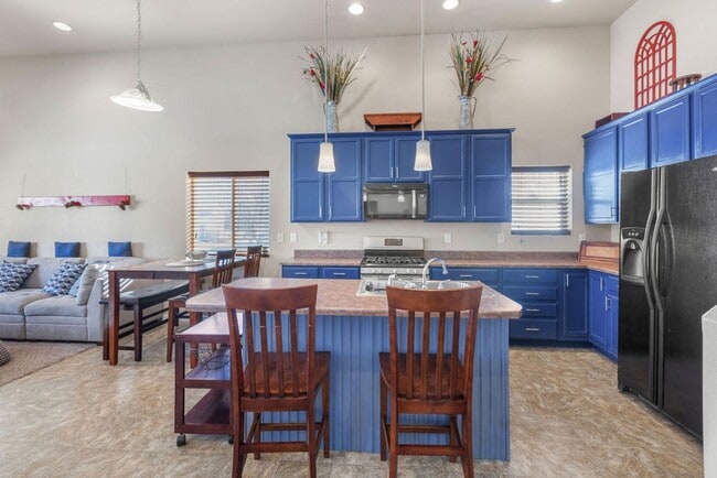 Building Photo - Charming 4-Bedroom, 3-Bath Home in East Loveland