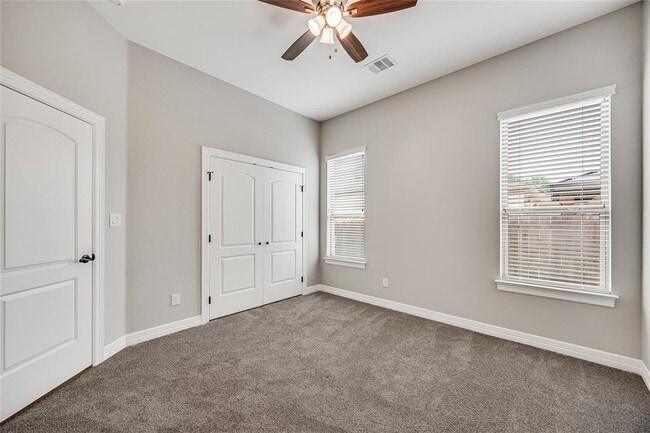 Building Photo - 21434 Lakefront Dr
