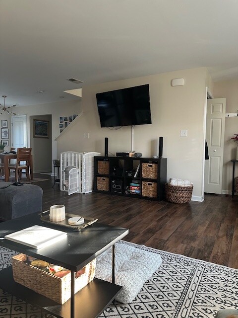 Building Photo - 5505 Noble Ave