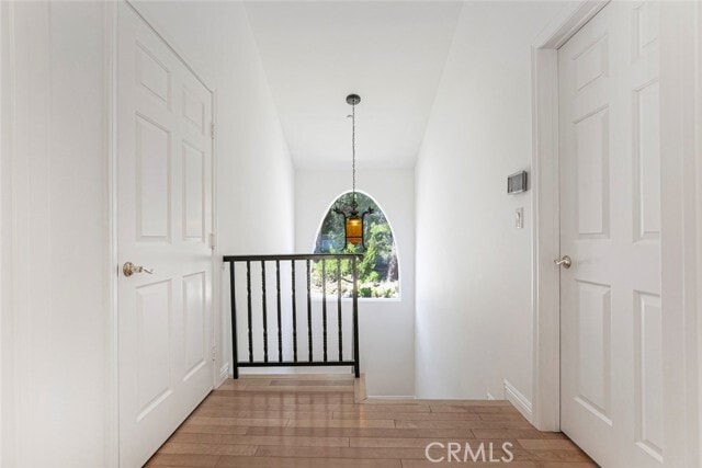 Building Photo - 2644 E Chevy Chase Dr