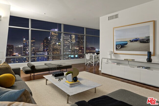 Building Photo - 900 W Olympic Blvd