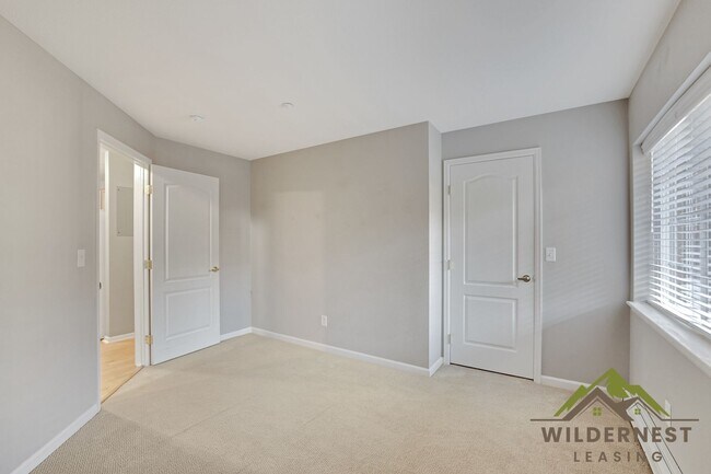 Building Photo - Serene 2BD/2BA  Swan's Nest Townhome with ...