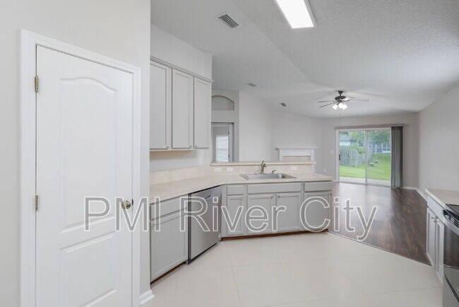 Building Photo - 6522 Skyler Jean Dr